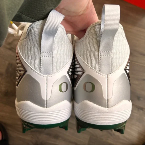 Nike Oregon Ducks PE Football Cleats Men’s 12 NEW